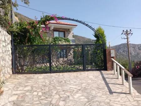 Villa Zum Verkauf In Marmaris Söğüt Village, Mit Herrlichem Meerblick, Swimmingpool, Parkplatz, 3 Zimmer, 1 Wohnzimmer, Garten, 200M2 Nutzfläche