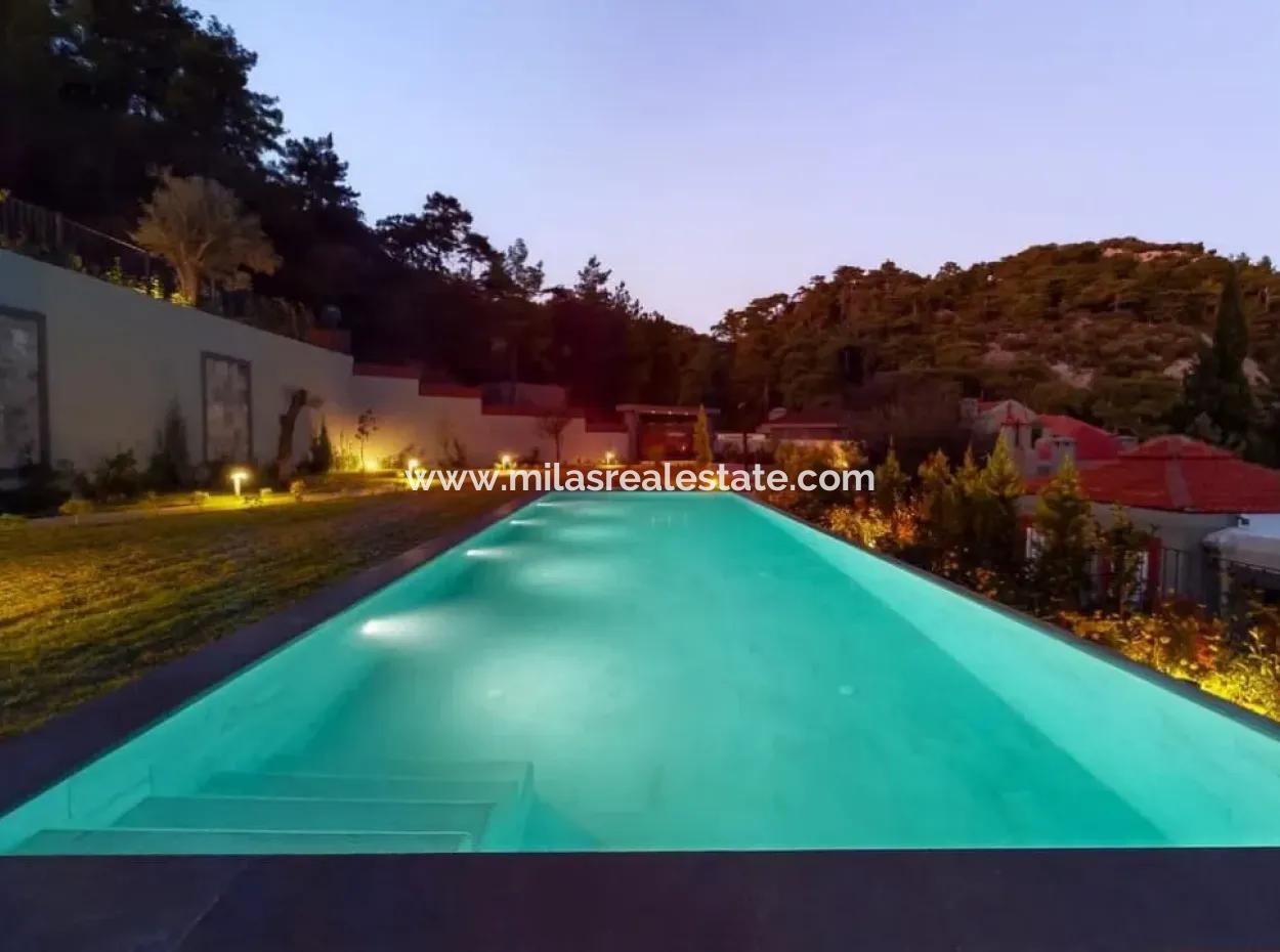 4 Rooms 1 Living Room Custom-Made Villa In 800M2 Plot With Swimming Pool With Magnificent Sea View In Marmaris Gökbel Area