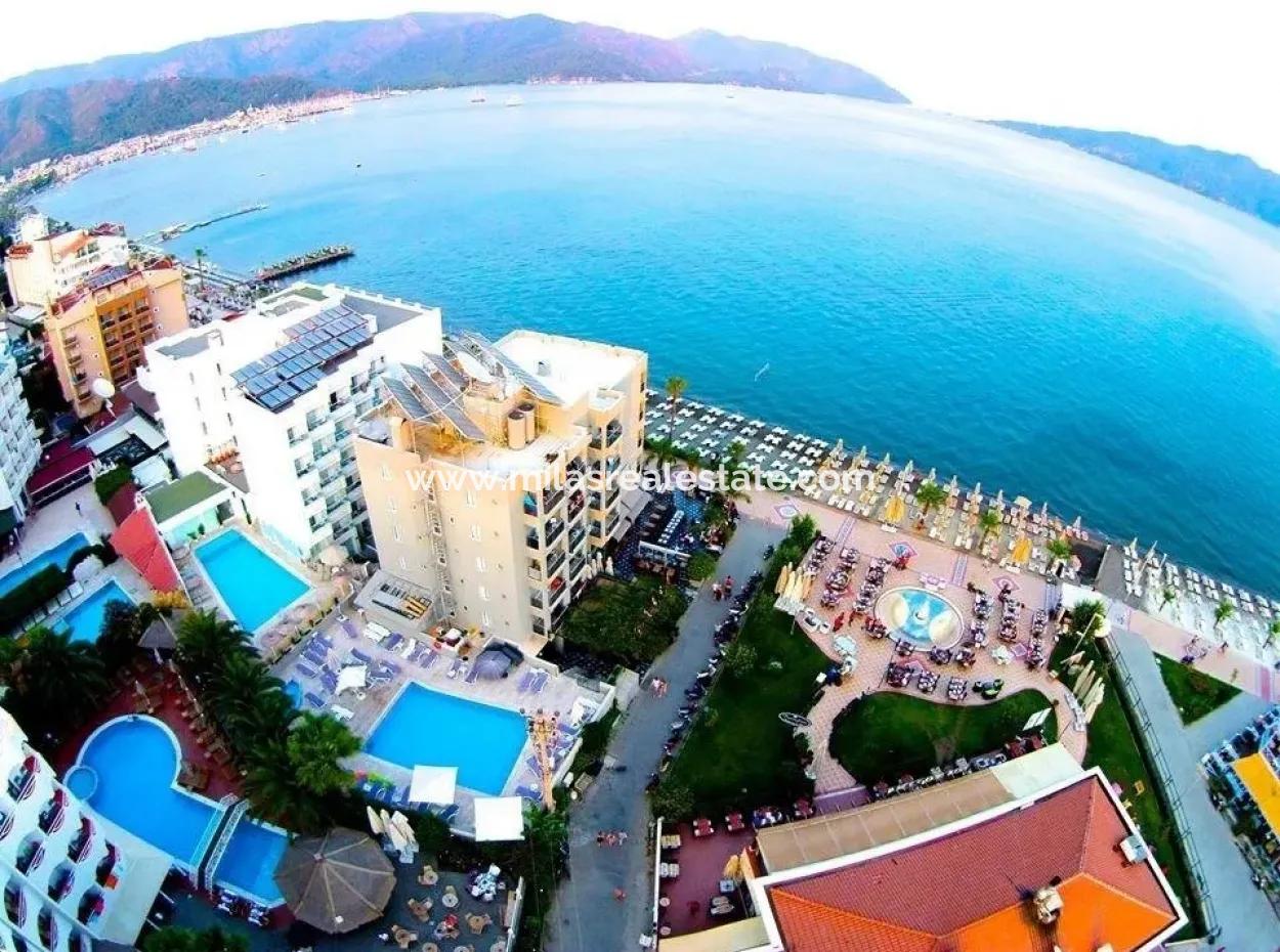 Marmaris Merkezinde 100 Oda Satılık  Havuzlu Otel