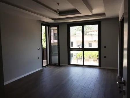 Marmaris Merkez Satılık Sıfır 2 Oda 1 Salon Lüks Kapalı Garajı Mevcut Daire 100M2