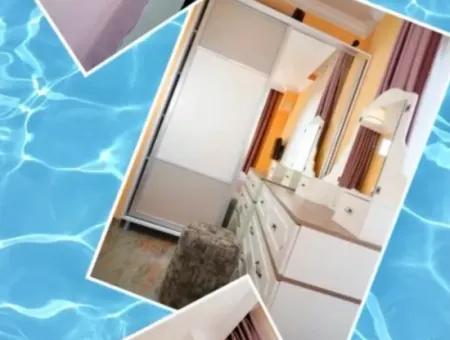 Marmaris Çetibeli,Nde 780M2 Arsa İçerisinde 3 Adet Yüzme Havuzu Ve Çocuk Havuzu Ve Bakıcı Evi Mevcut  Satılık Villa