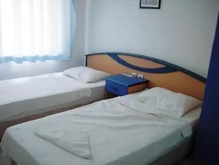 Marmaris Merkezinde Satılık 33 Odalı Apart Otel